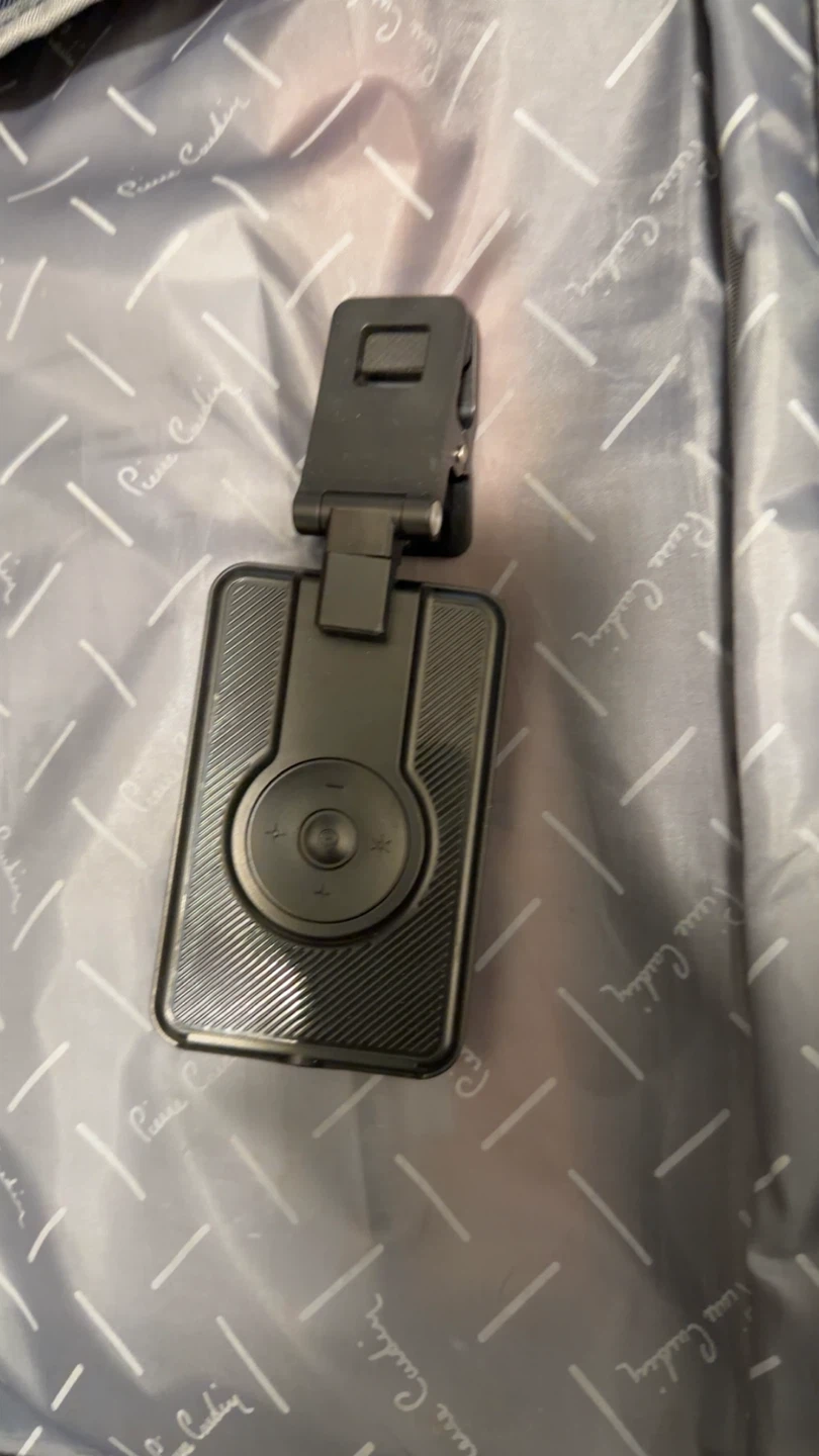 White portable clip-on light - photo 2