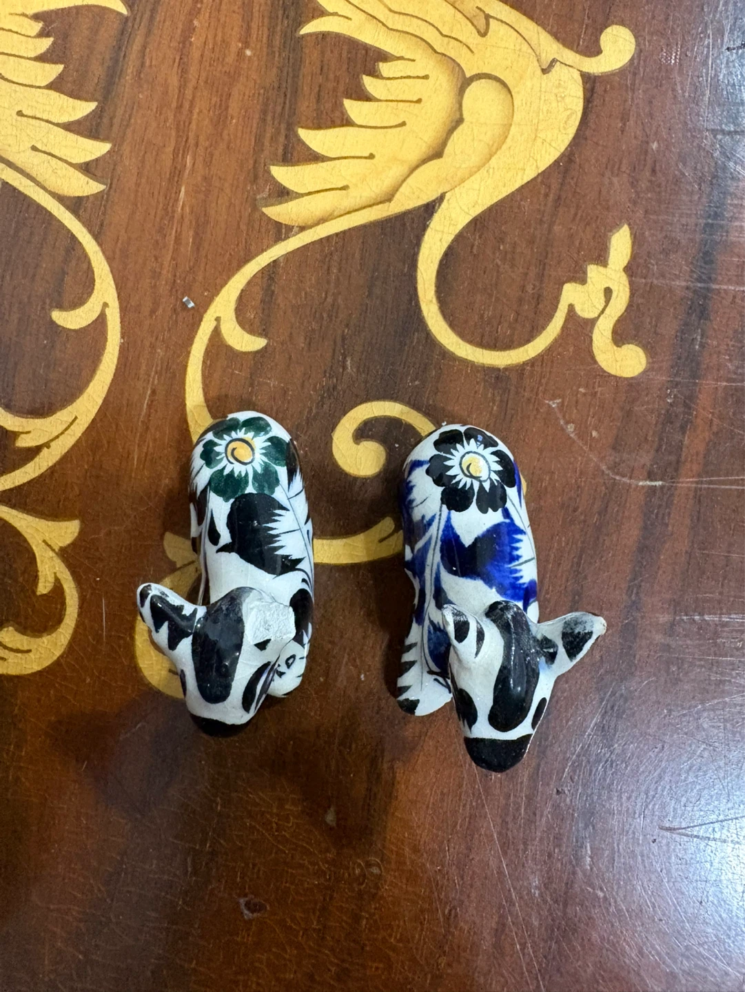 Pair of Ceramic Llama Figurines - Made in Mexico - photo 2
