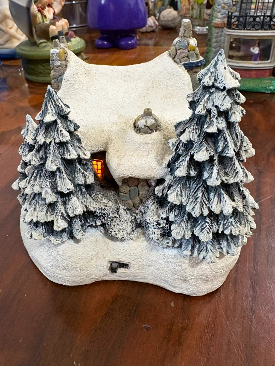 Thomas Kinkade Lightup Cottage figurine with tree - photo 3