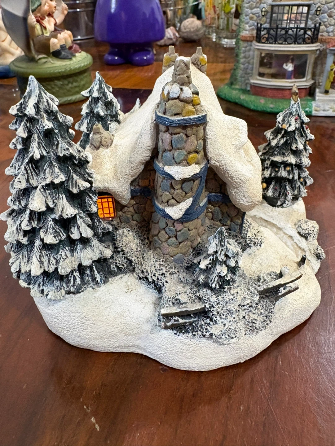 Thomas Kinkade Lightup Cottage figurine with tree - photo 4