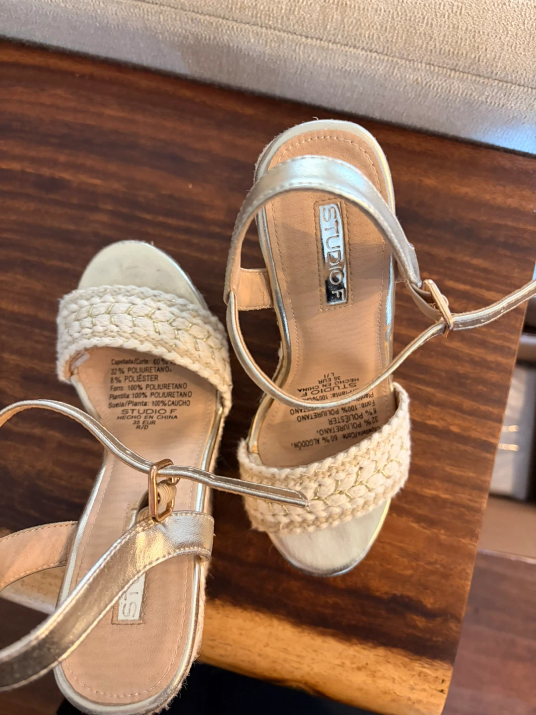 STUDIO F Gold Wedge Espadrille Sandals Size 35 - photo 3