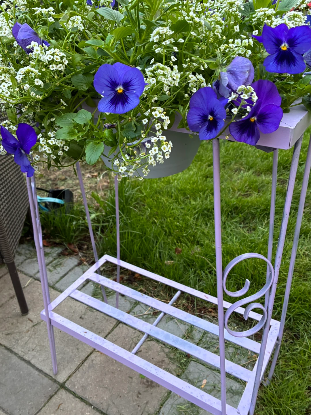 Lavender Metal Plant Stand with Planter