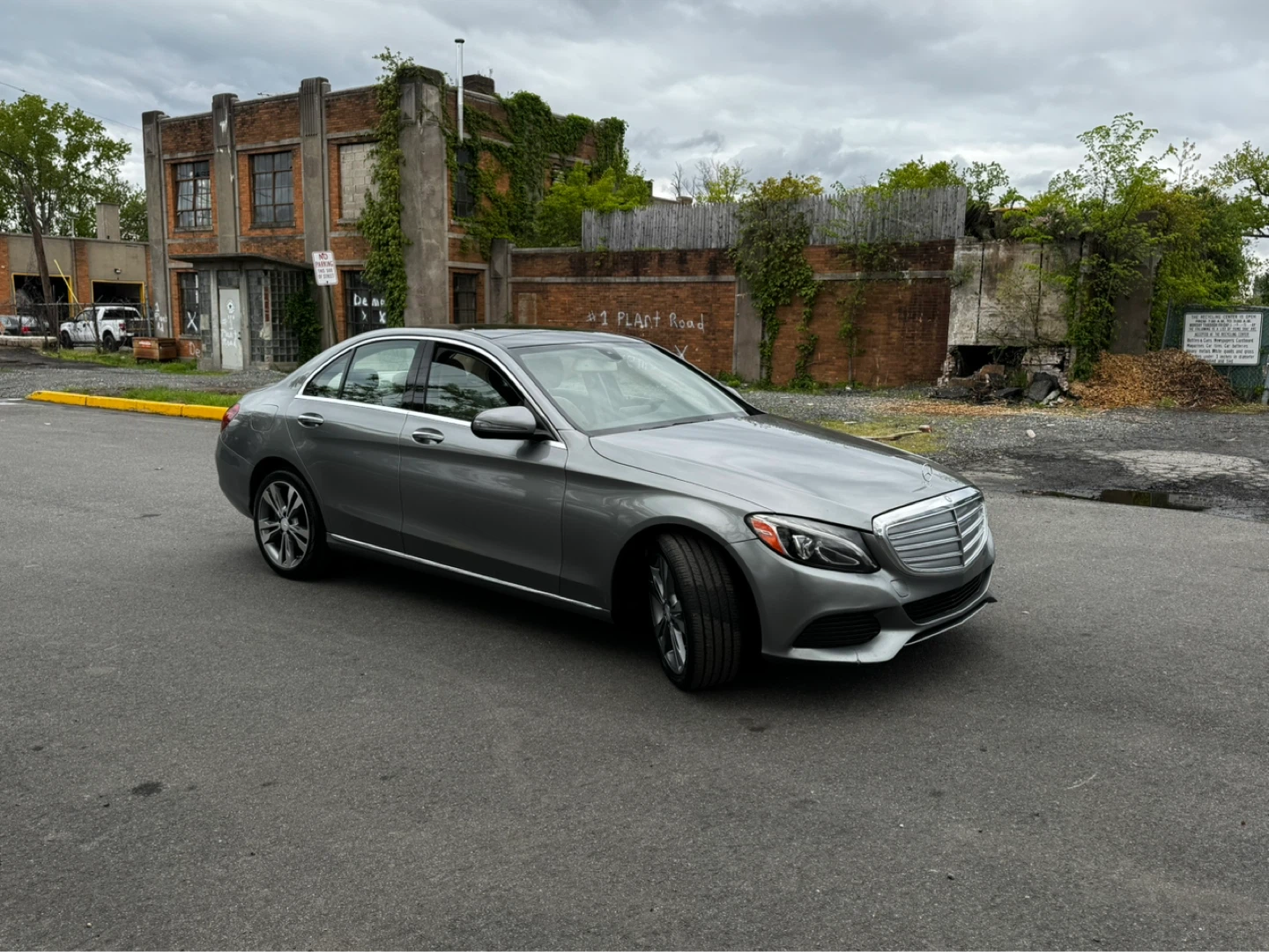 2016 Mercedes-Benz C300 4MATIC Sedan - photo 2