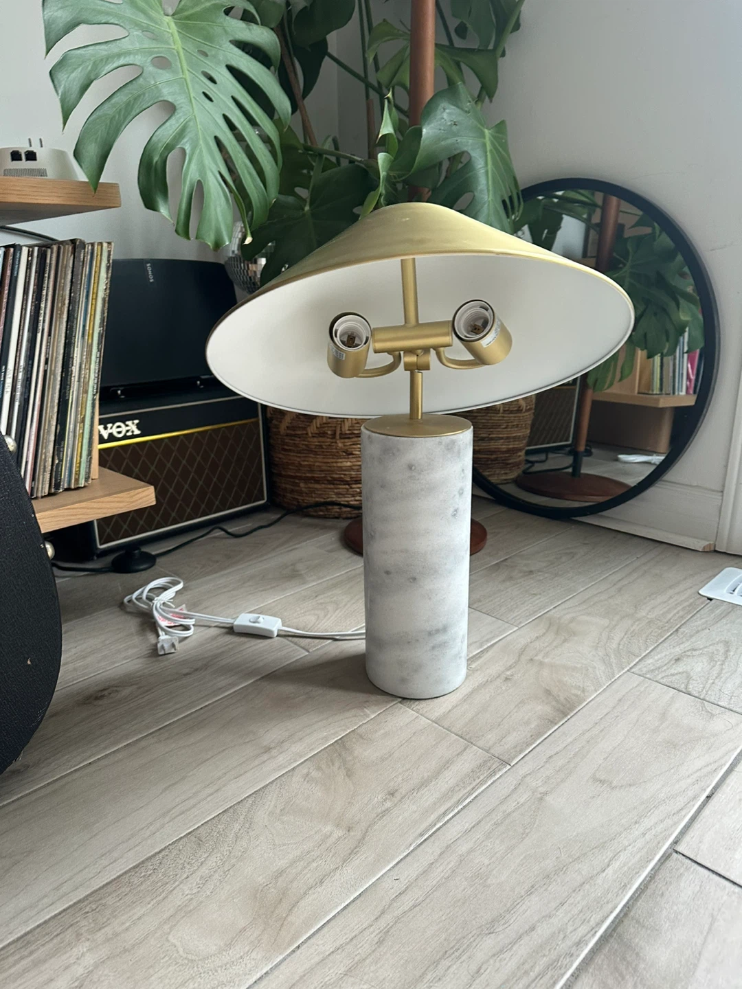 Gold and Marble Base Table Lamp - photo 2