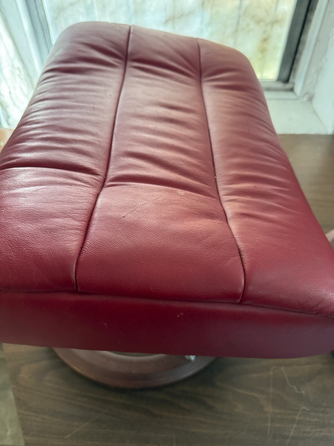 Red Leather Swivel Ottomans (Set of 2) - photo 2