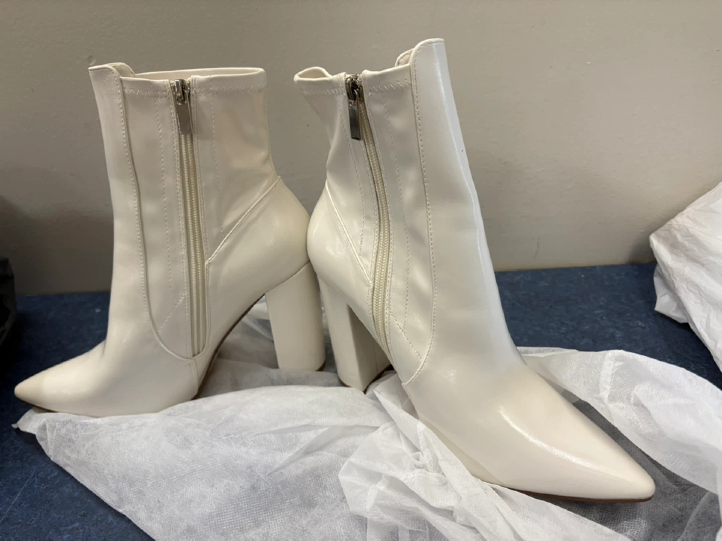 White Ankle Boots - photo 3