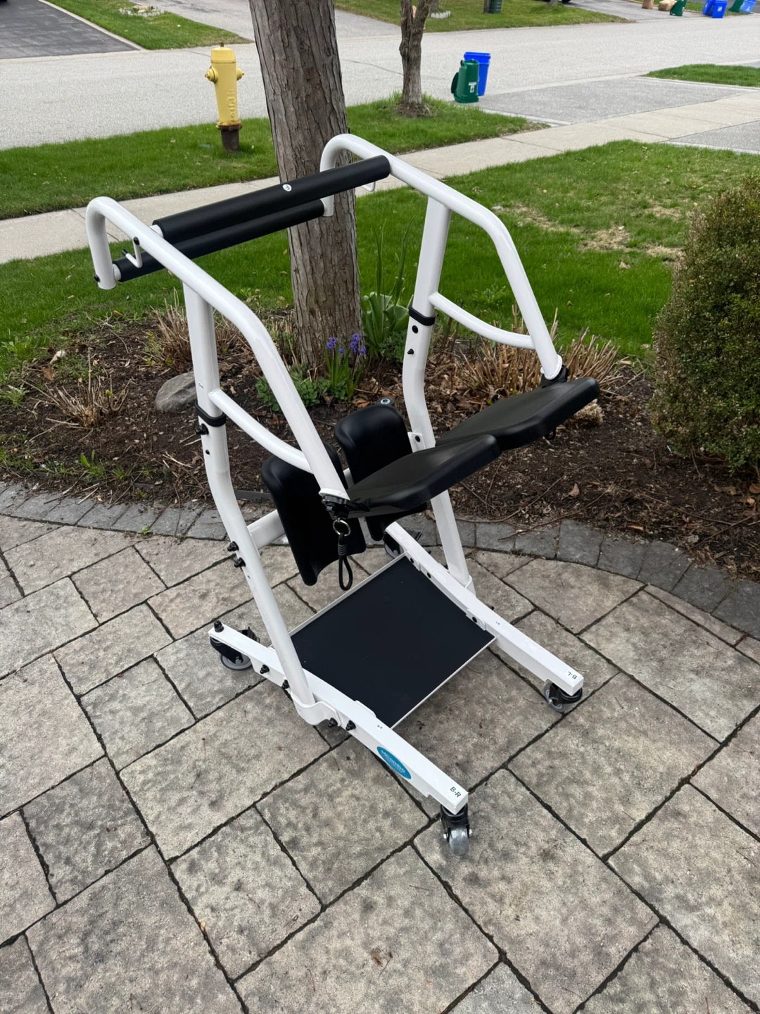 SIT TO STAND PATIENT LIFT NEW