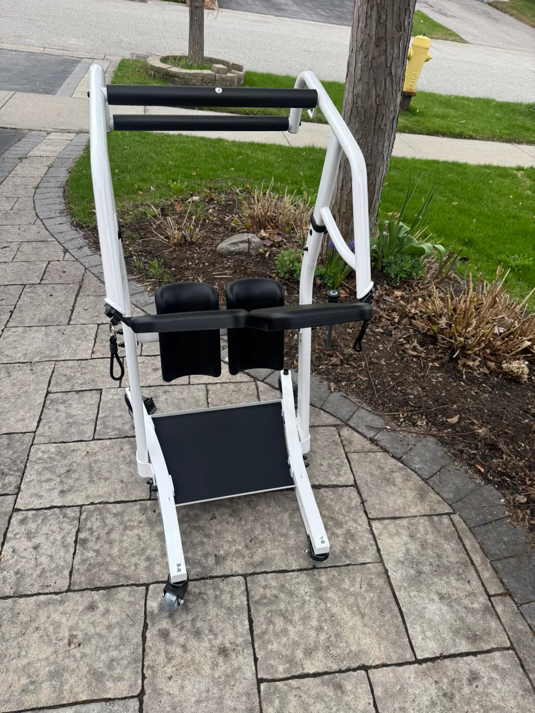 SIT TO STAND PATIENT LIFT NEW - photo 3