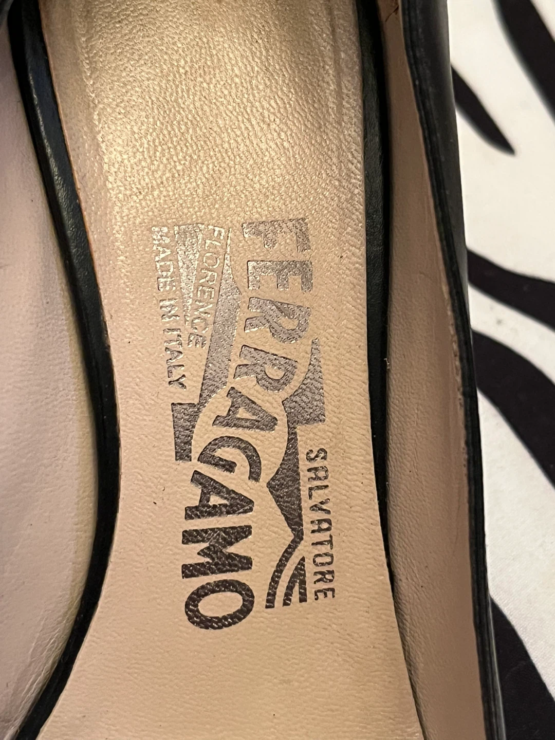 🖤 Salvatore Ferragamo Black Leather Women’s Heels Size 4.5 - photo 4