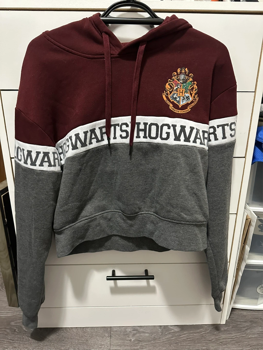 Harry Potter Hogwarts Hoodie - Size M