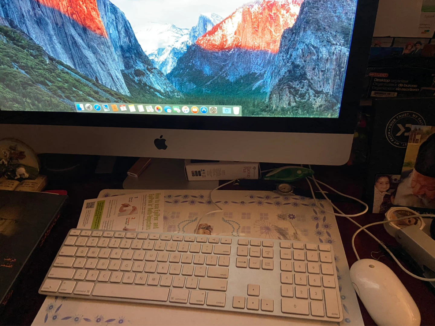 Apple iMac Desktop Computer