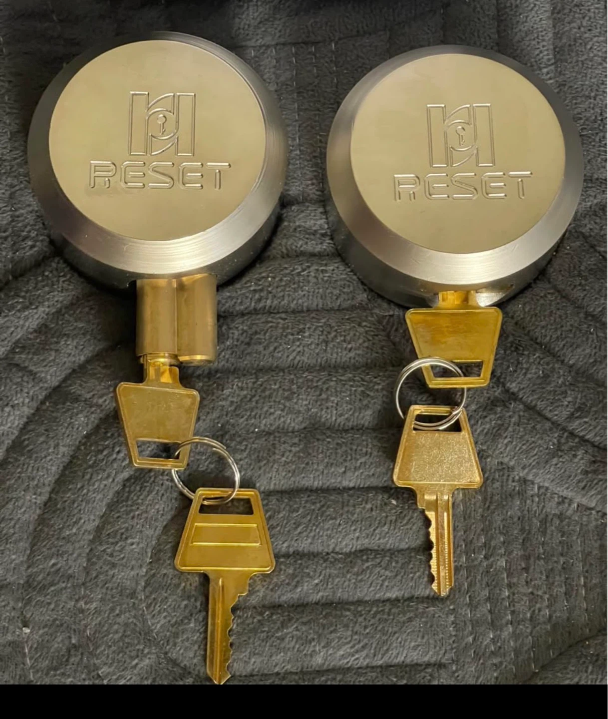 RESET Lock with Hidden Shackle