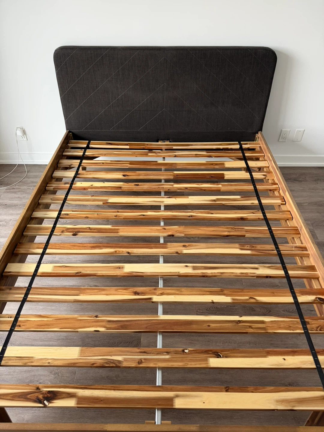 Queen Size Bed Frame - photo 3