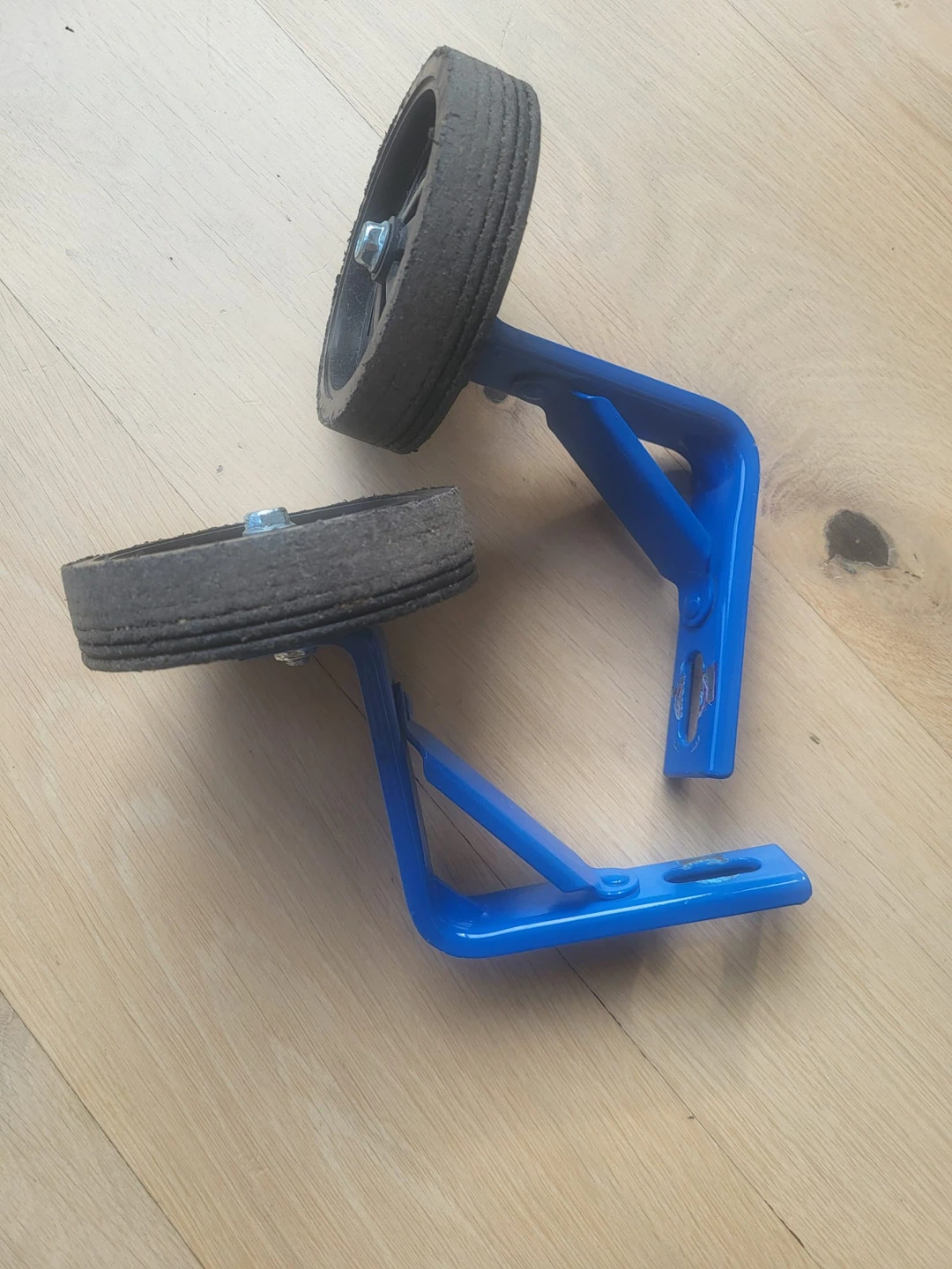Raleigh Kids Bicycle 13” Training wheels bike - photo 3