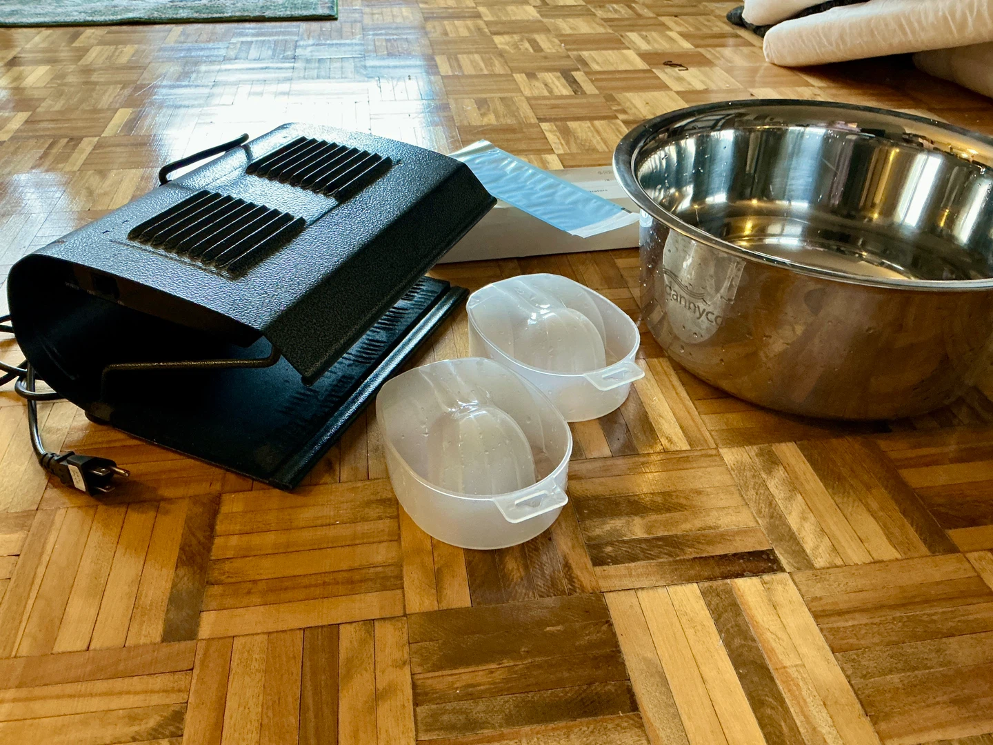 Mani/Pedi Starter Kit – Pedicure Bowl + Nail Dryer + Tools - photo 2