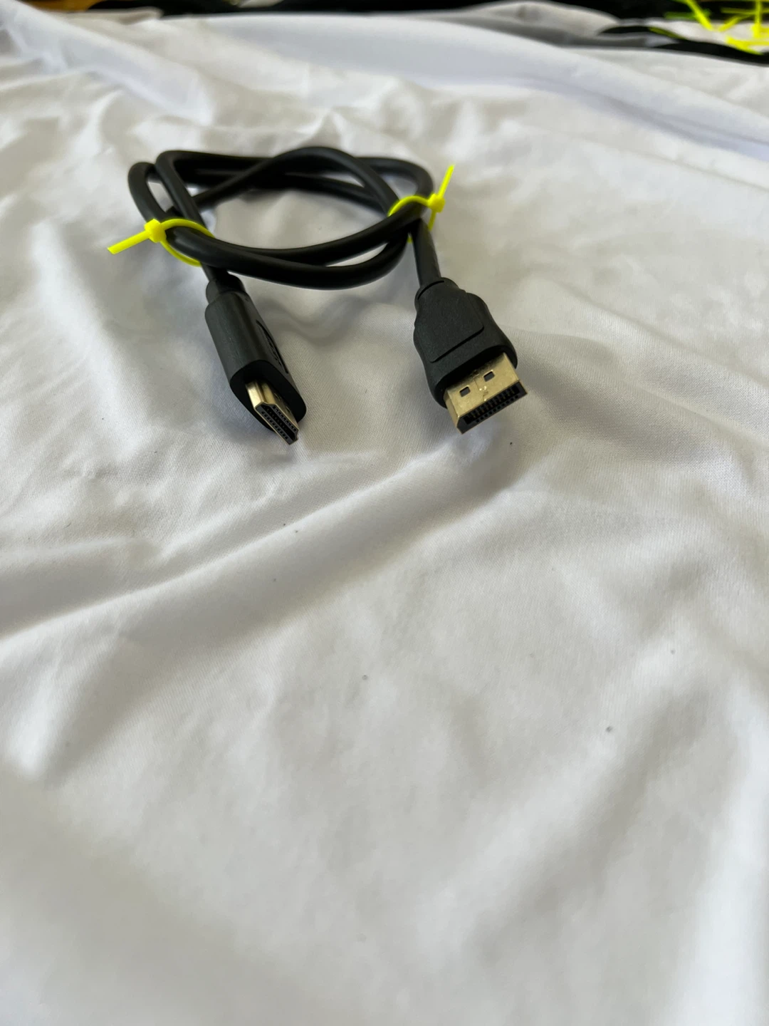 Display Port Cable - photo 2