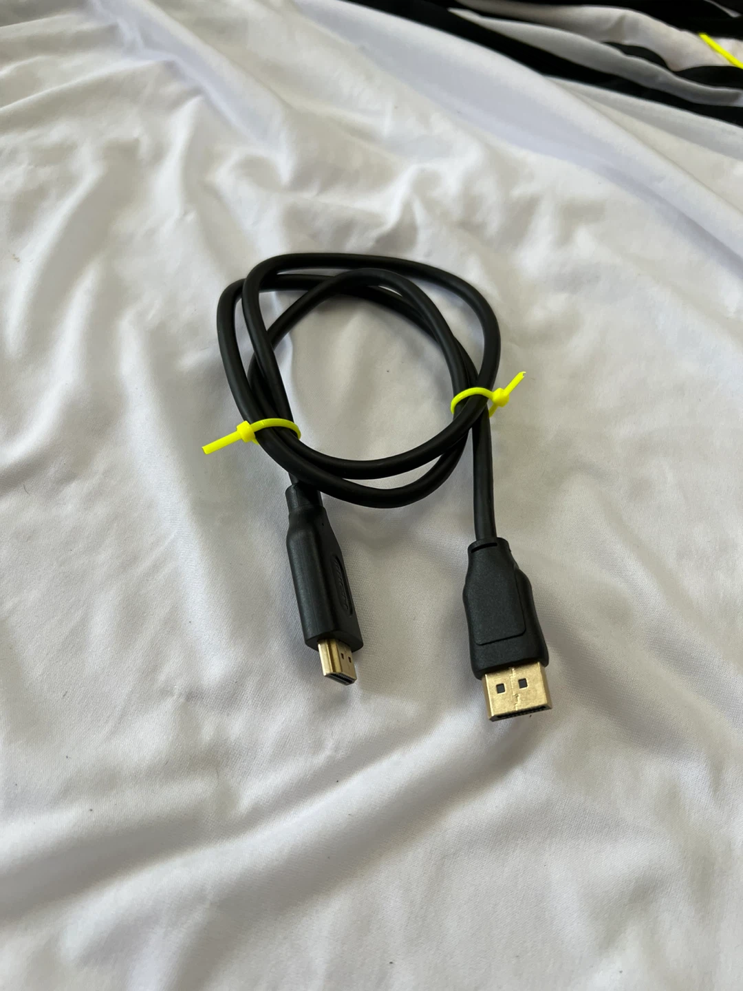 Display Port Cable