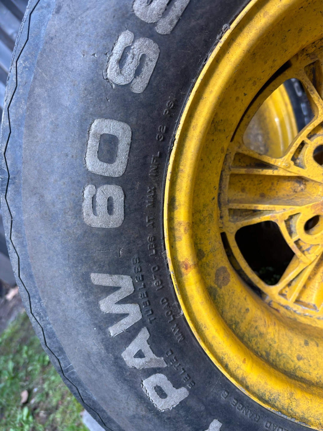 Tiger Paw 60 SS Tires on Yellow Rims - photo 2