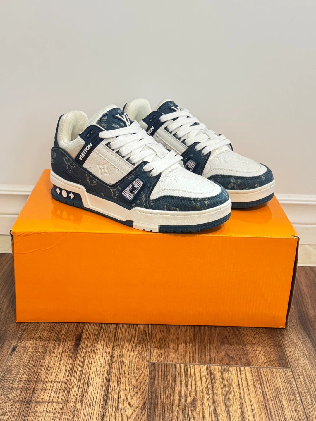 Louis Vuitton Sneakers