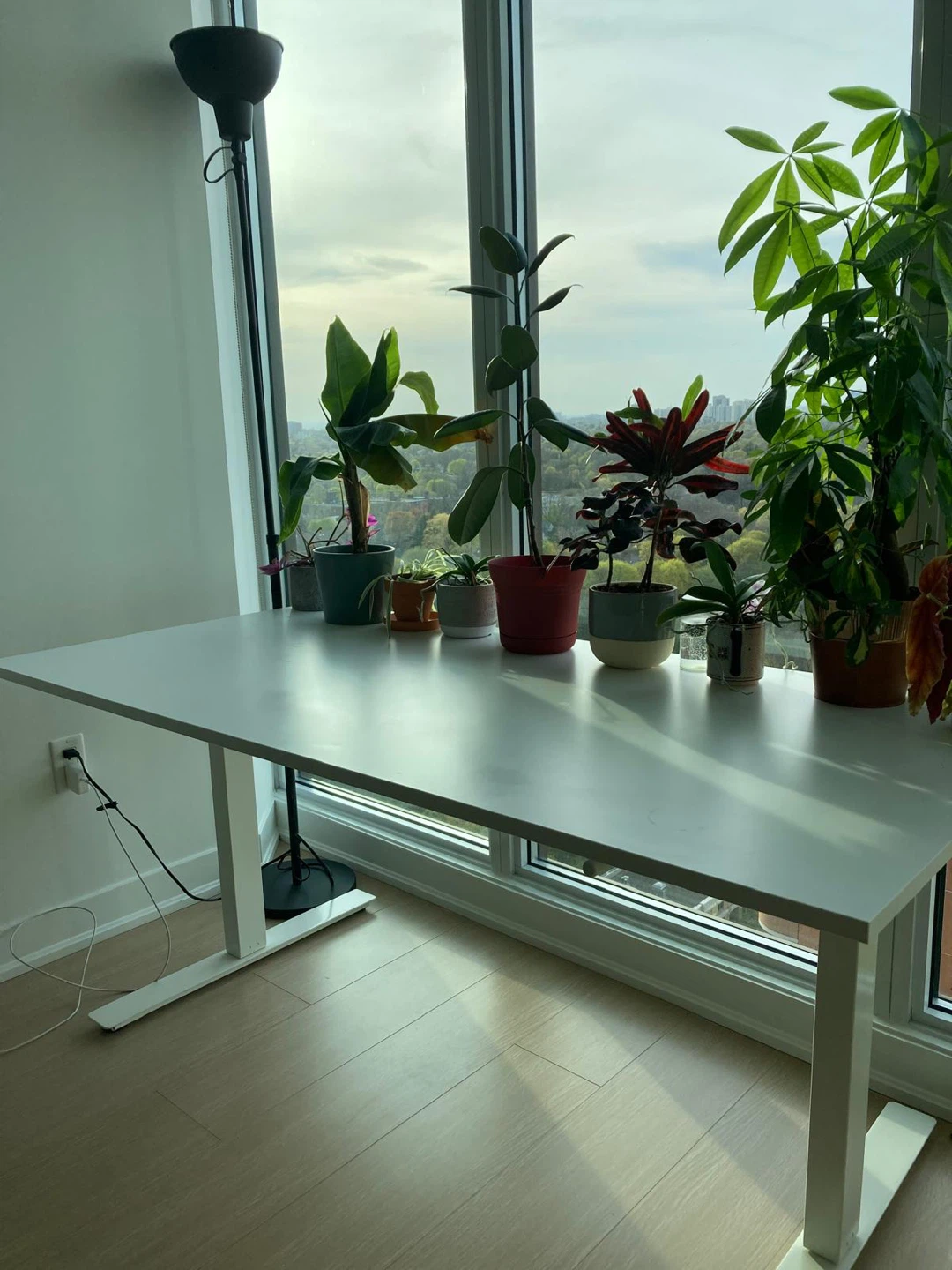 IKEA Desk & Office Chair - photo 3