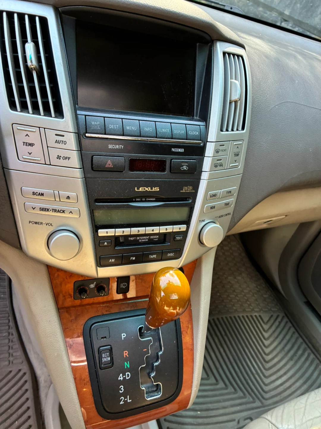 Clean title Dark Grey Lexus RX 330 SUV - photo 4