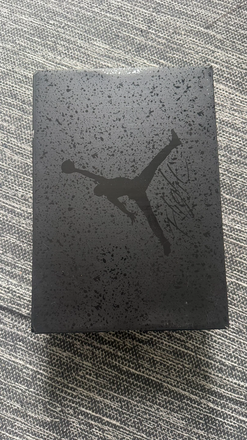 Jordan 4 Retro Black 2025  - brand new - photo 2