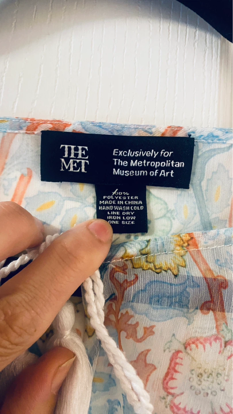 Metropolitan Museum of Art poncho one size - photo 5