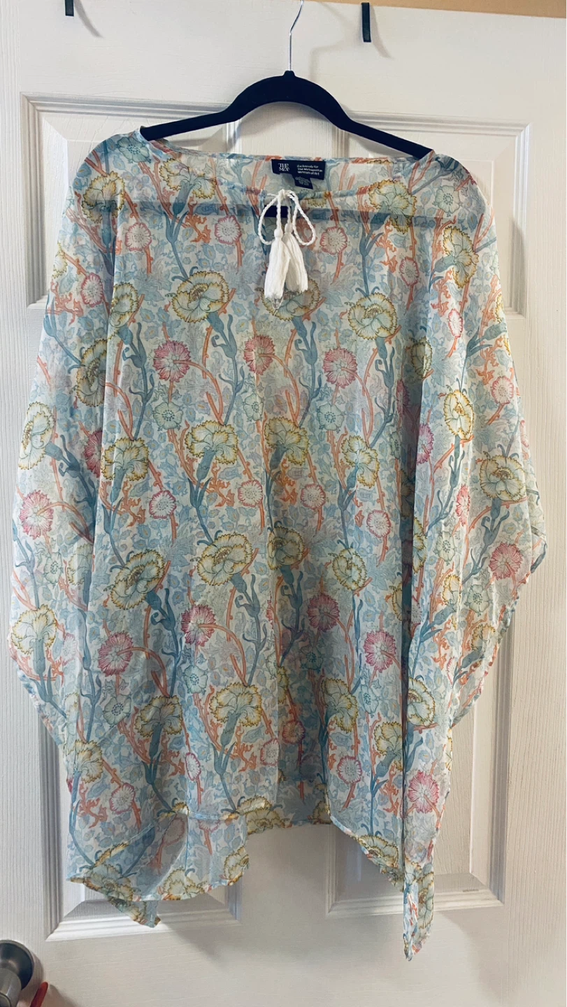 Metropolitan Museum of Art poncho one size