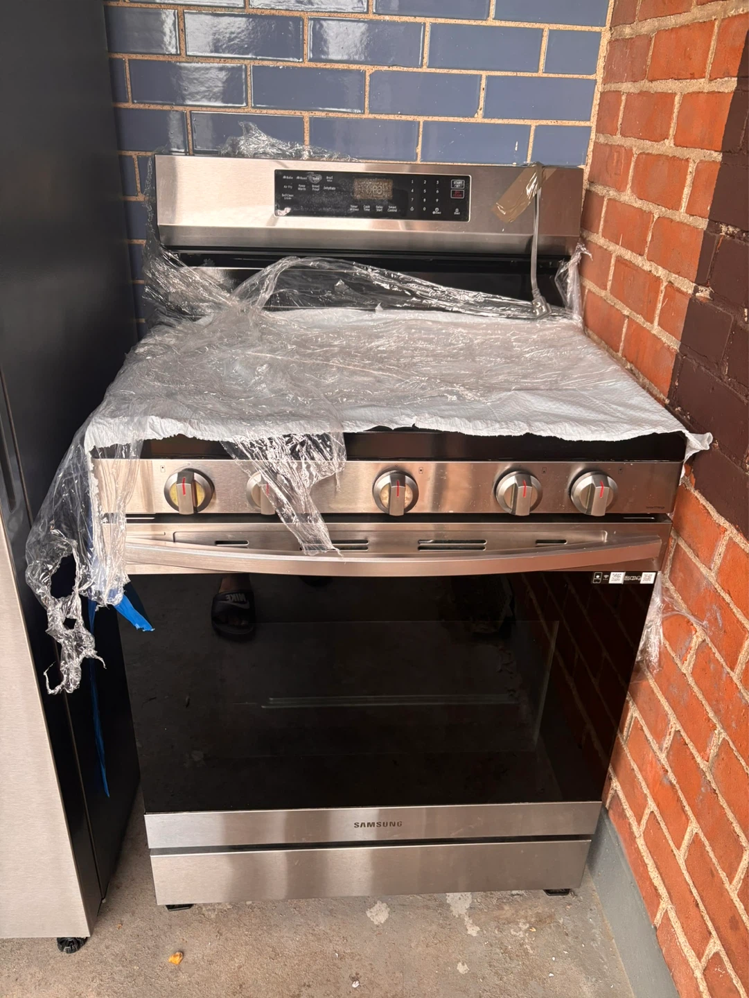 Samsung Stainless Steel Gas Range smart stove - photo 3
