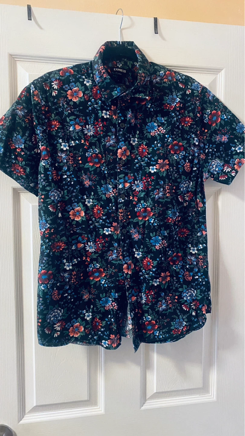 Express size m camp shirt - photo 3