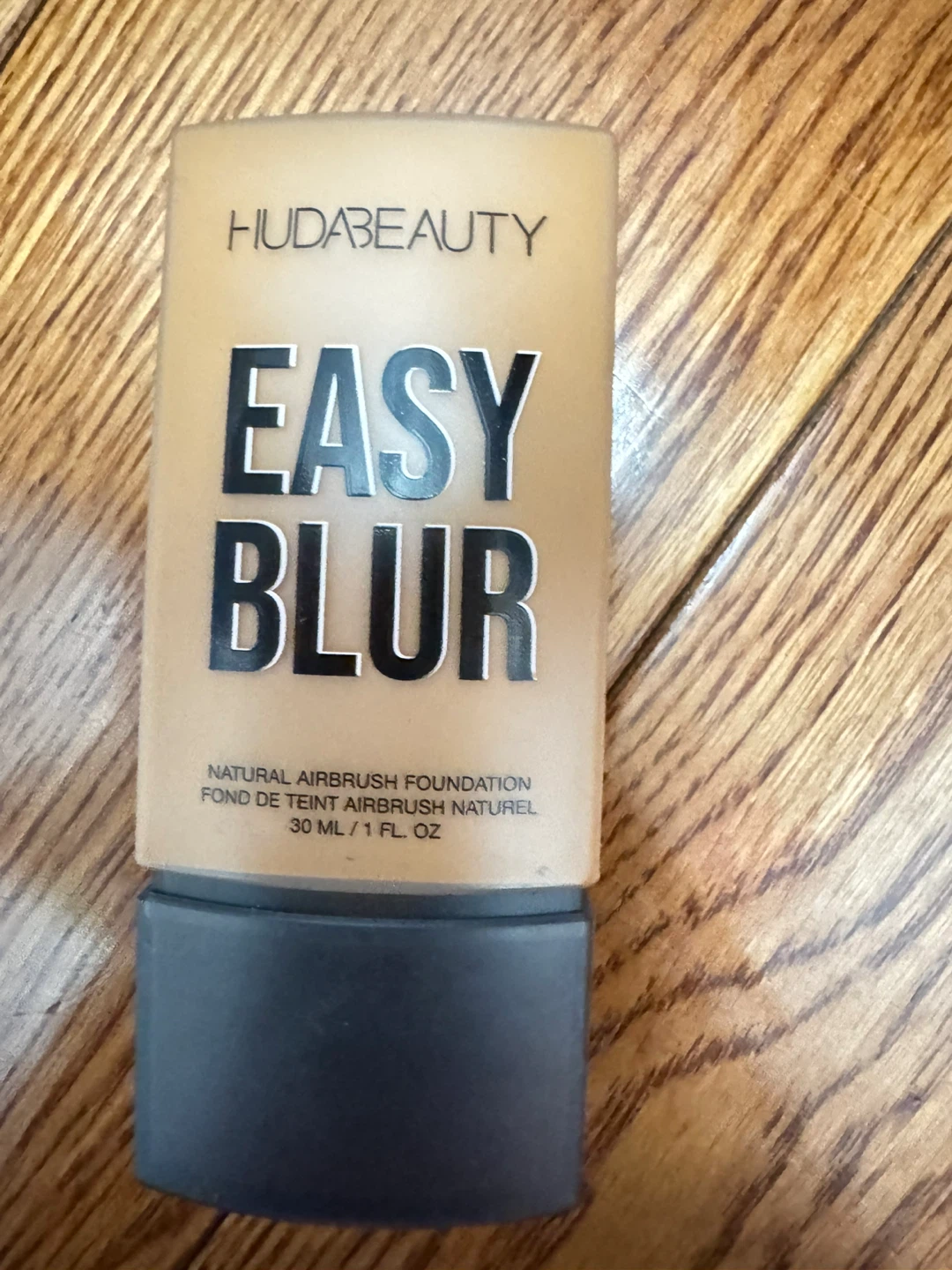 Huda Beauty Easy Blur Foundation 30 ML / 1 FL. OZ