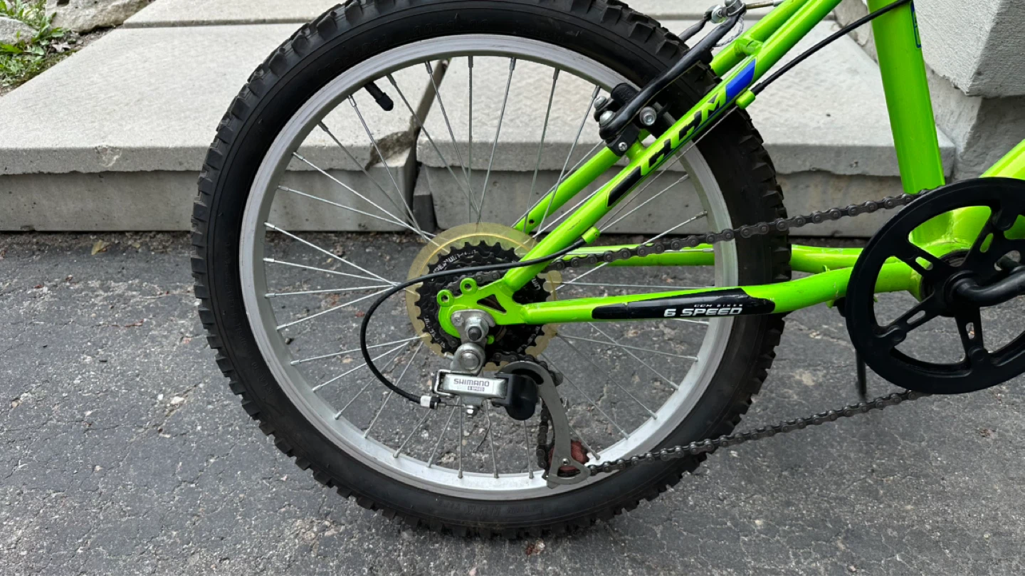 CCM FS2.0 Kids Bike with 1 Helmet - photo 3
