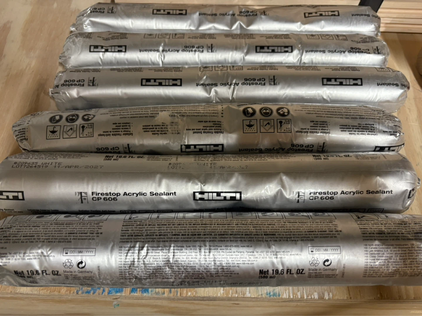 Hilti Firestop Acrylic Sealant CP 606 - photo 3
