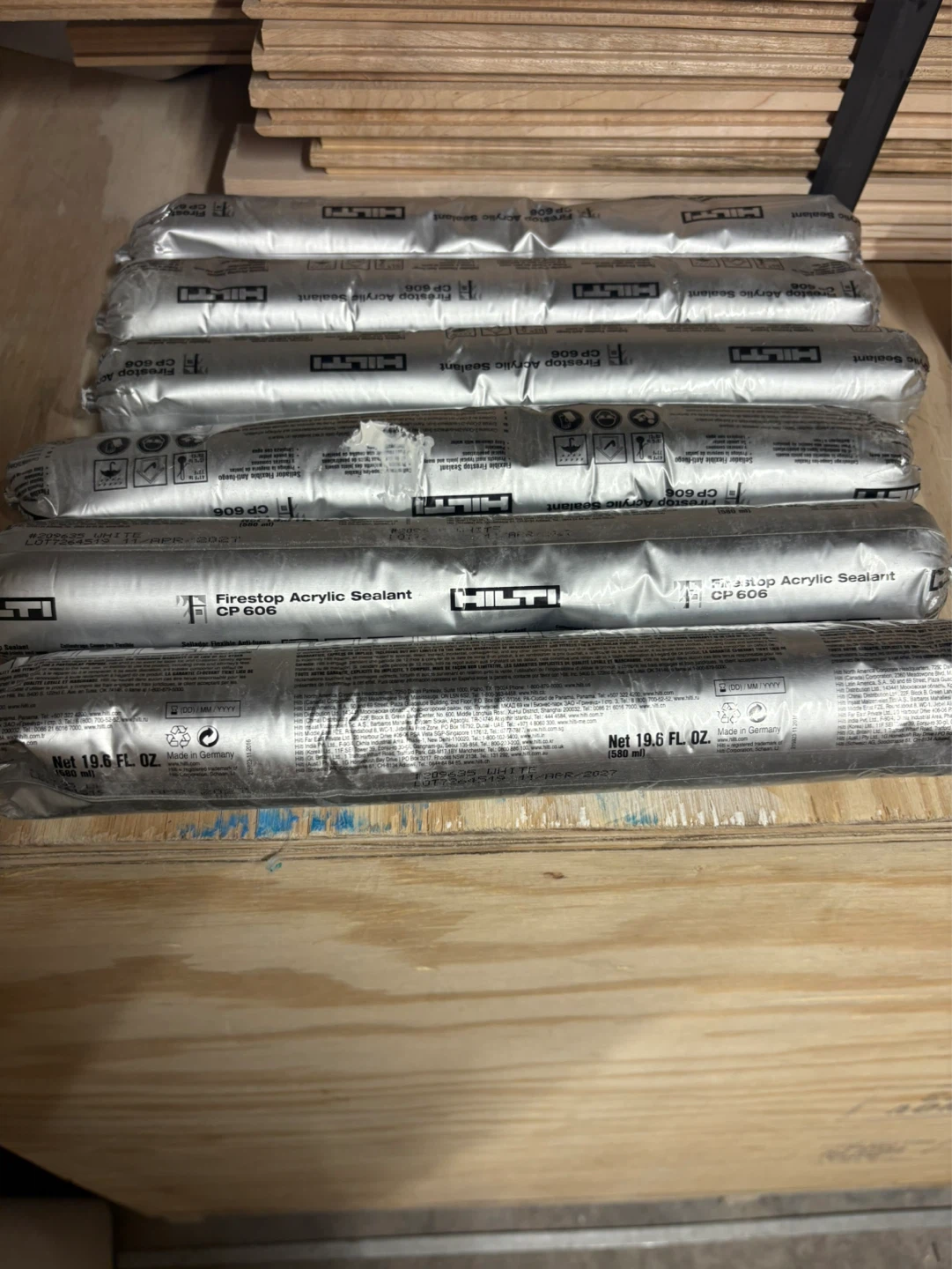 Hilti Firestop Acrylic Sealant CP 606 - photo 4
