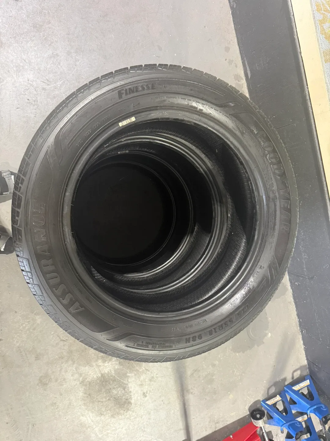 225/55/18 Goodyear All Season Tires – %90 Tread – DOT 2024 🔥 - photo 5