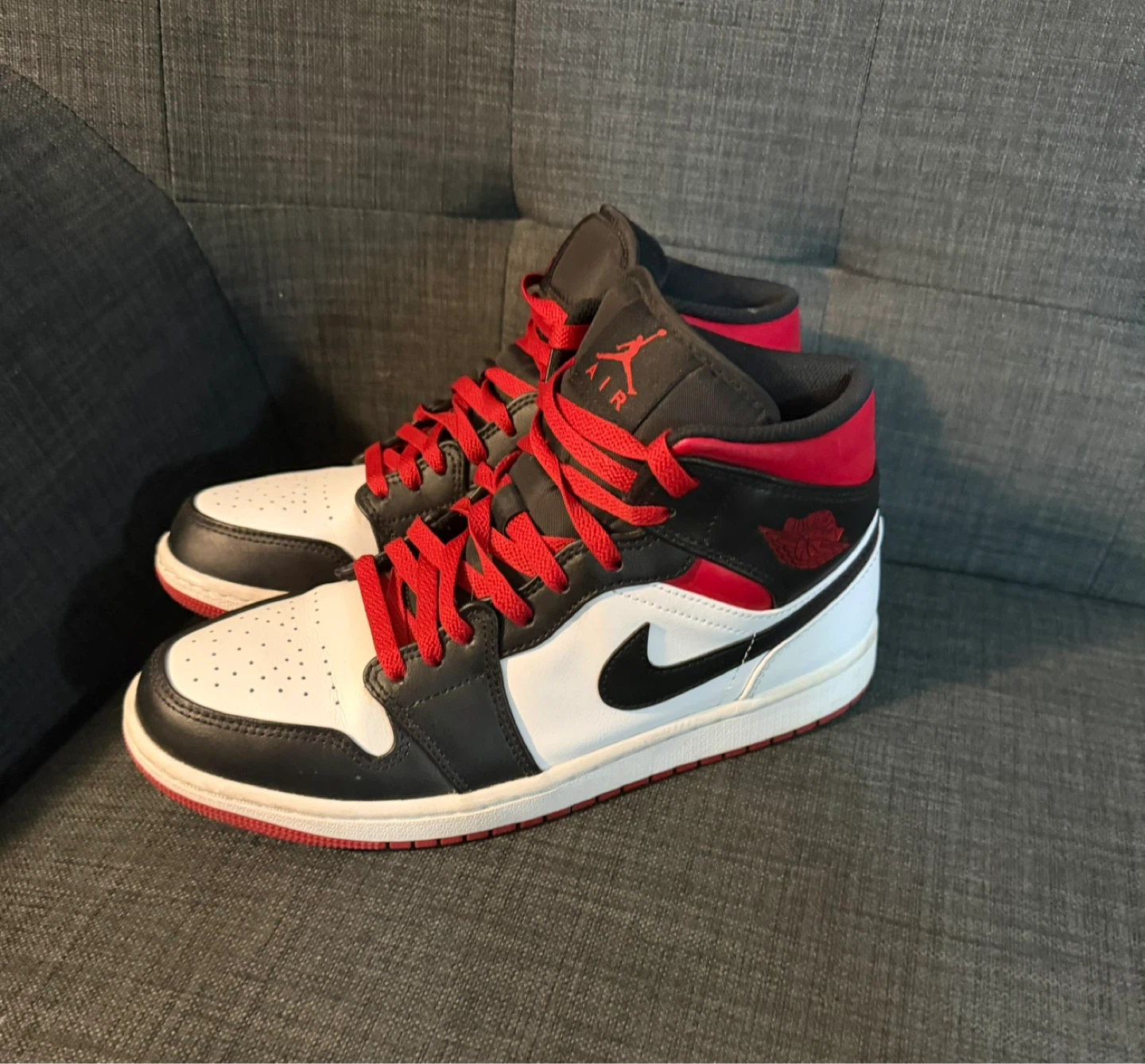Air Jordan 1 Mid "Reverse Bred" Men's Shoes Size 8.5 - photo 3