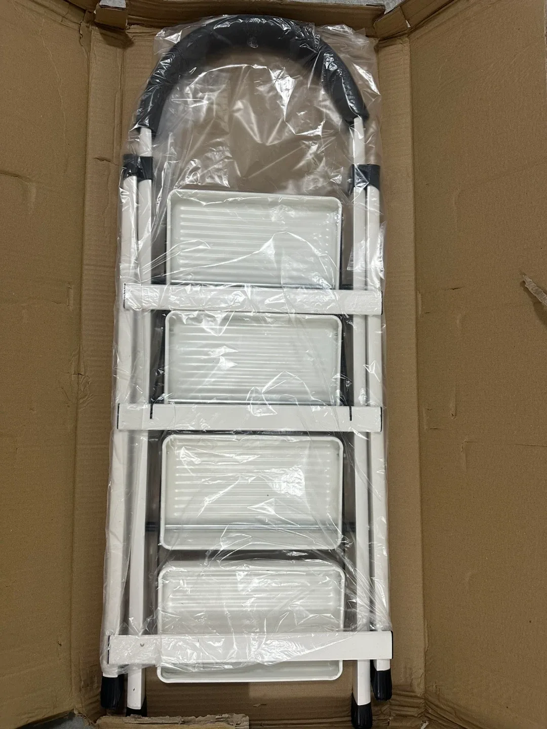 4-Step Folding Step Ladder
