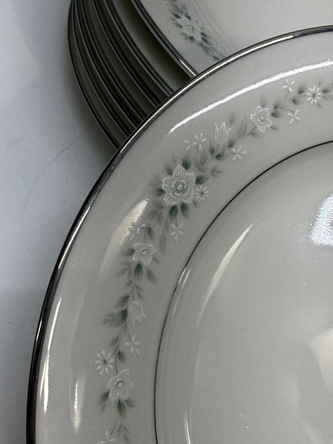 Set of 8 Noritake Platinum Manor Salad Plates - photo 5