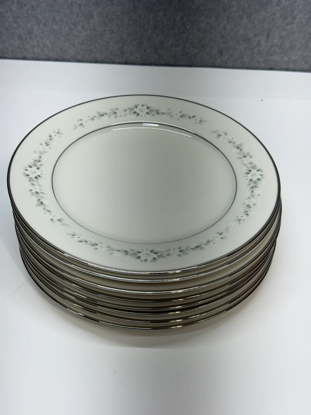 Set of 8 Noritake Platinum Manor Salad Plates - photo 2