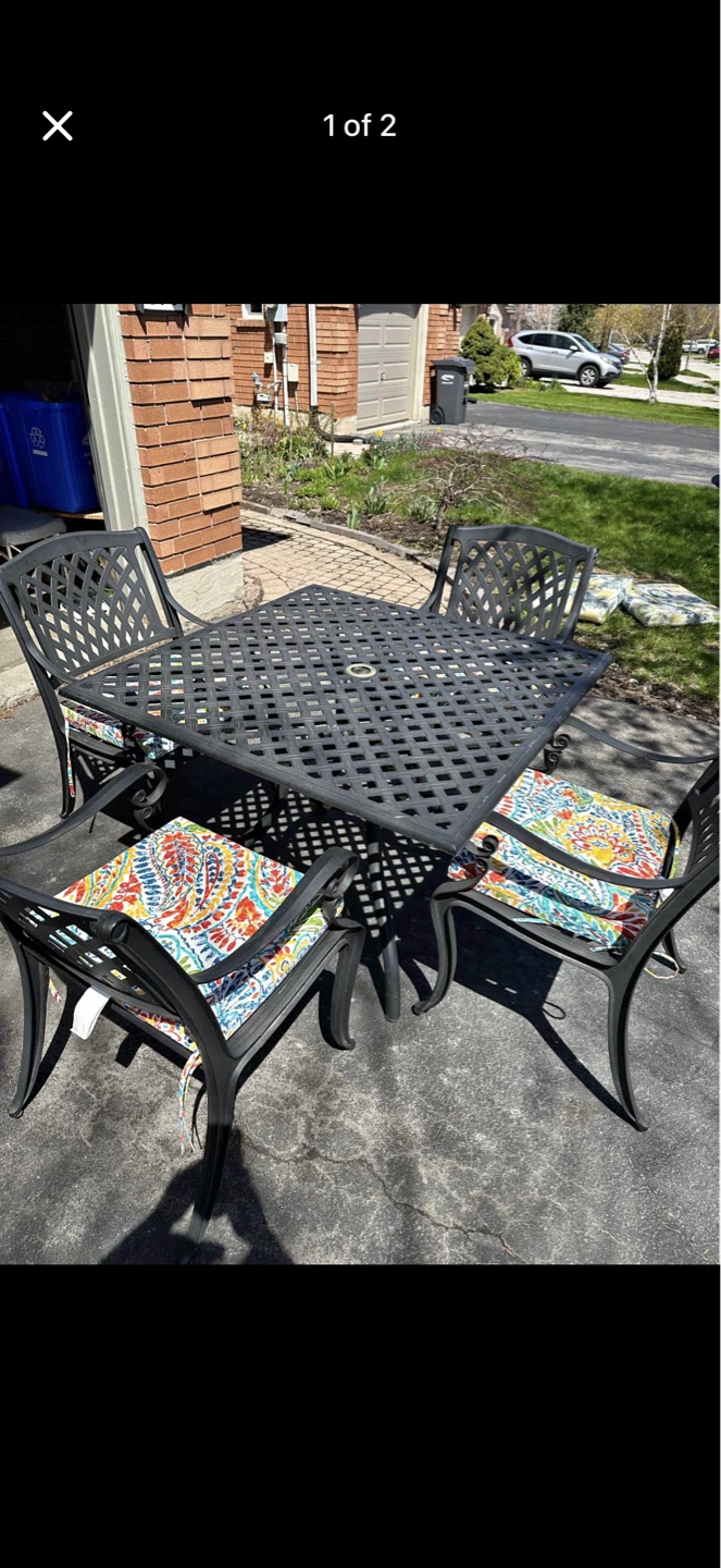 Cast aluminum patio set