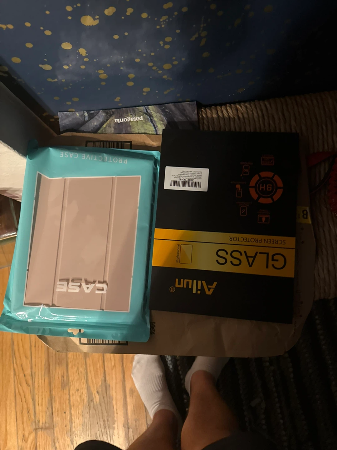 Ailun Glass Screen Protector and Protective Case Bundle