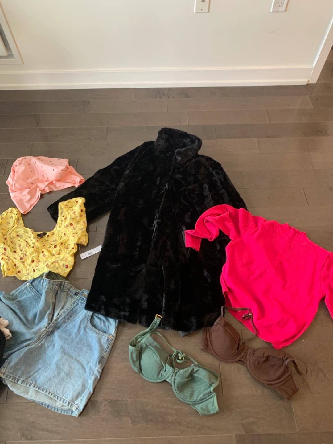 Mixed Clothing Lot - photo 2