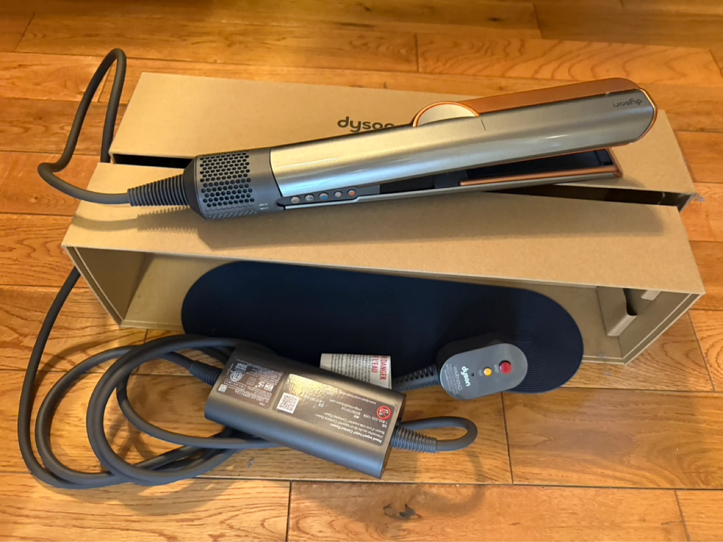 Dyson Airstrait Straightener - photo 4
