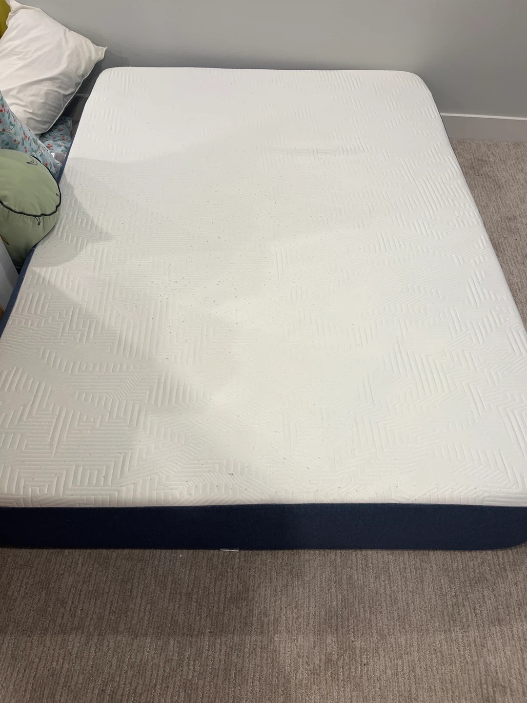 Free: Ghostbed - Twinsize mattress