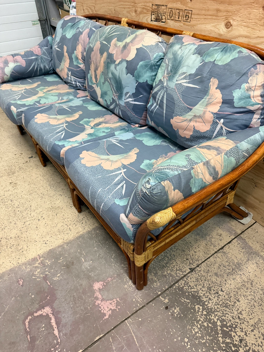 Vintage Rattan Sofa with Floral Cushions - photo 3