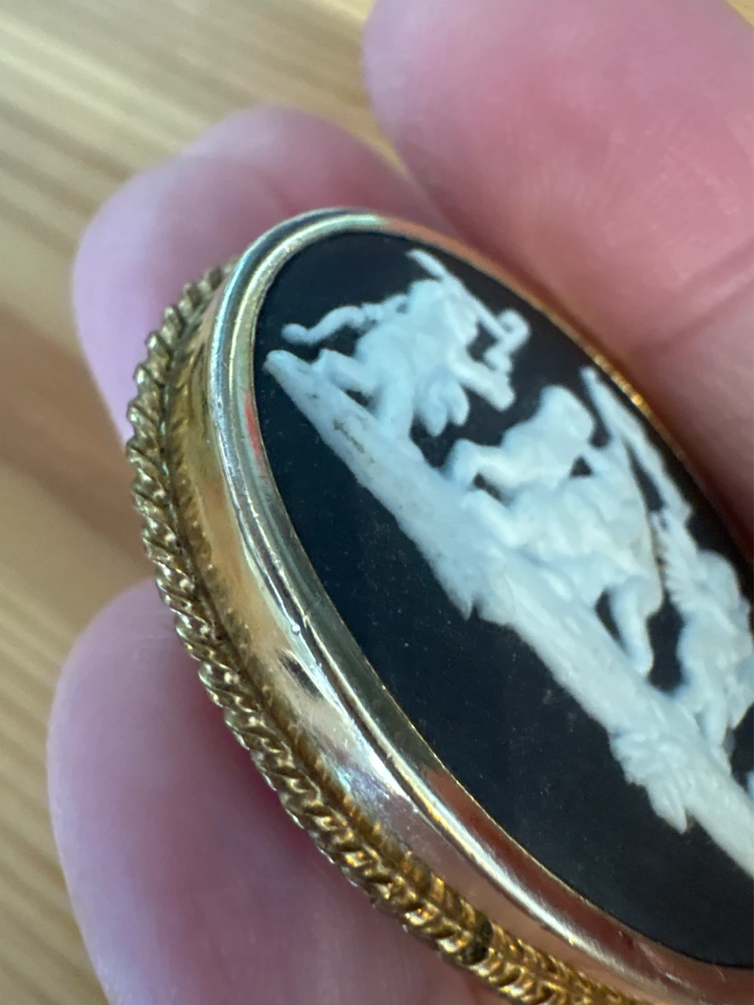 Wedgewood Oval Cameo Brooch - Made in England - photo 4