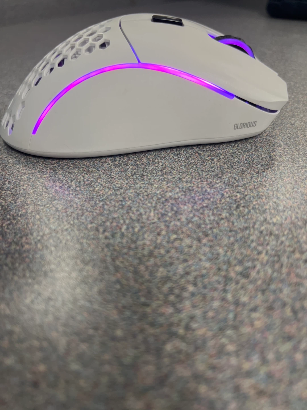 Glorious Model O Wireless Gaming Mouse - White - photo 2