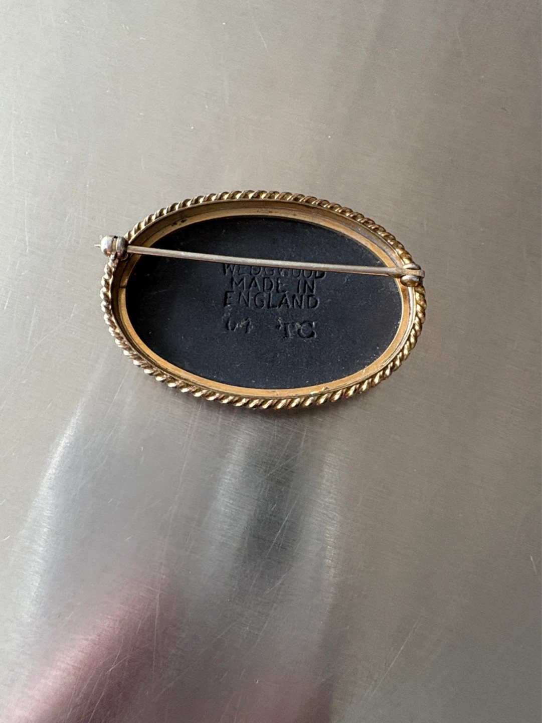 Wedgewood Oval Cameo Brooch - Made in England - photo 5