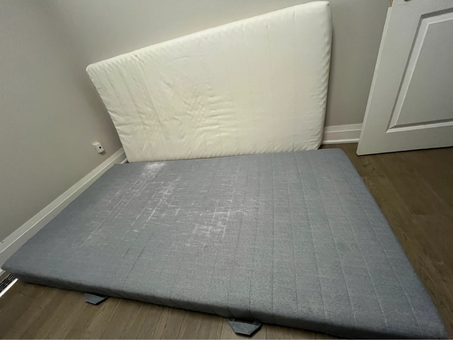 2 twin mattress - photo 2