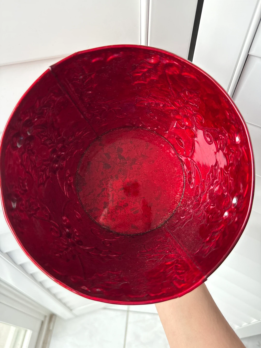 Red Embossed Metal Pot - photo 3